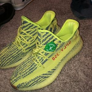 COPY - Yeezy 350 semi frozen yellows